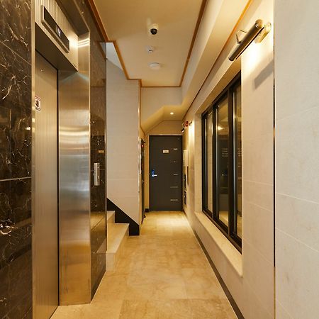 Red Stone Guesthouse Seoul Exterior foto