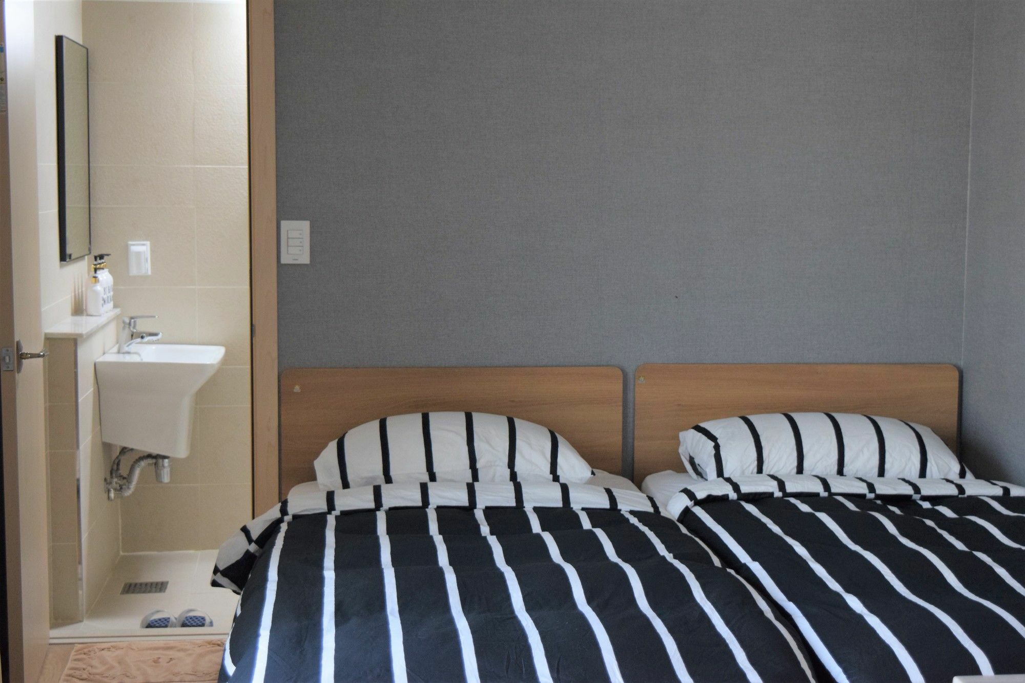 Red Stone Guesthouse Seoul Exterior foto